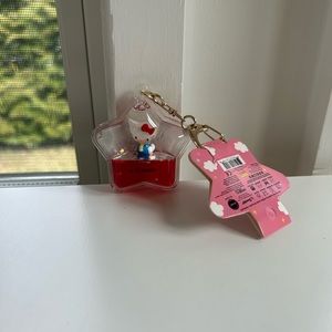 NWT hello kitty and friends tsunameez snowglobe keychain